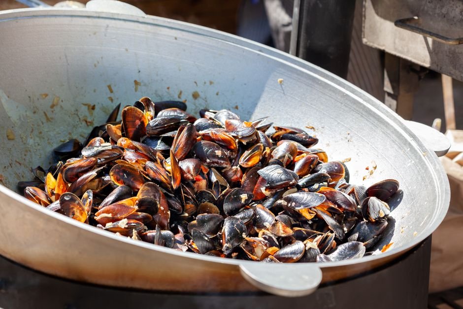 cooked mussels