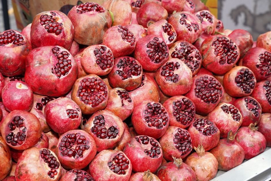 Pomegranate nutrition facts