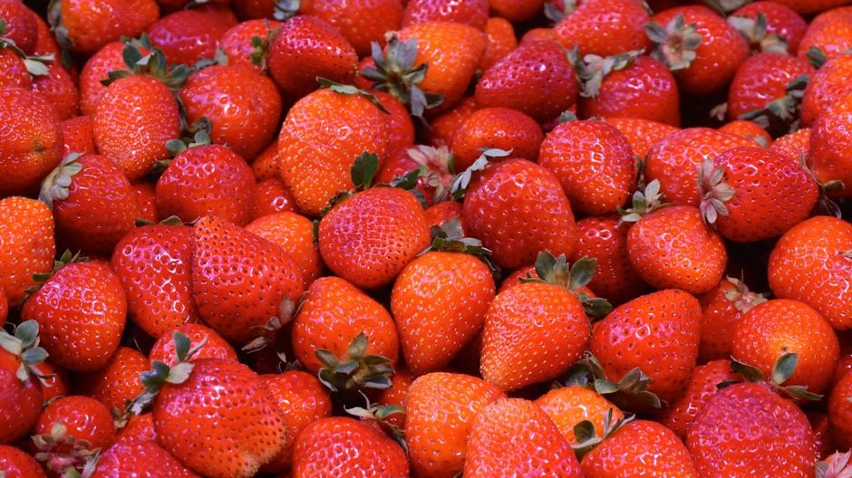 Strawberries nutrition facts