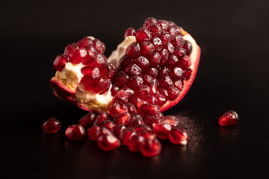 pomegranate arils seeds