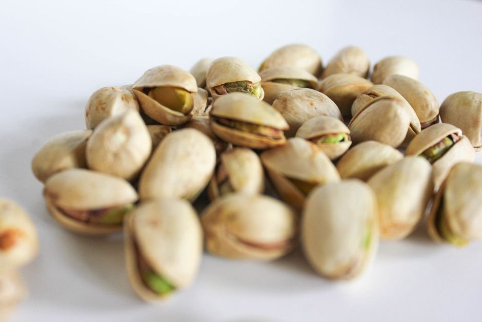 raw unsalted pistachios