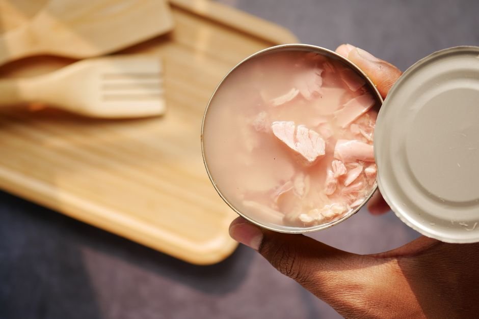 canned tuna in oil