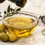 How much olive oil can you use daily on a 1500 calorie diet