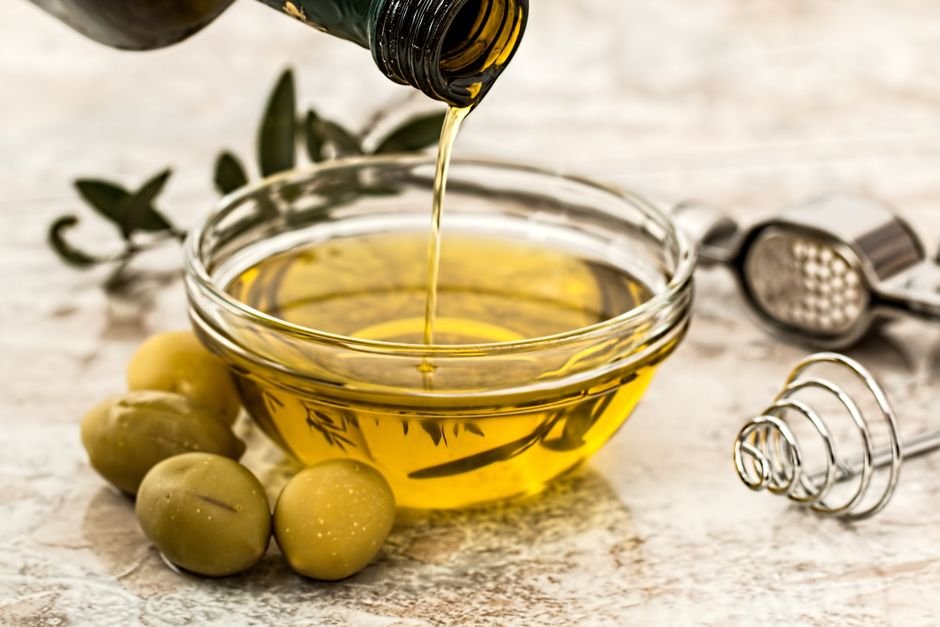 How much olive oil can you use daily on a 1500 calorie diet